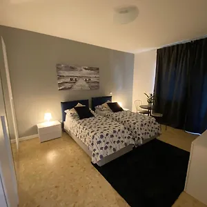 https://ytha-housse-roma-centro.it-romehotels.com